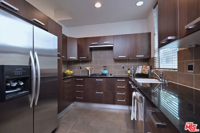 Building Photo - 11815 Laurelwood Dr