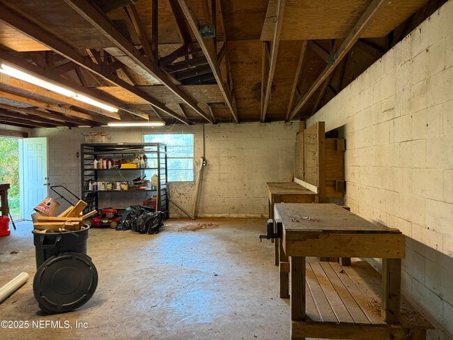 Building Photo - 4713 Kingsbury St