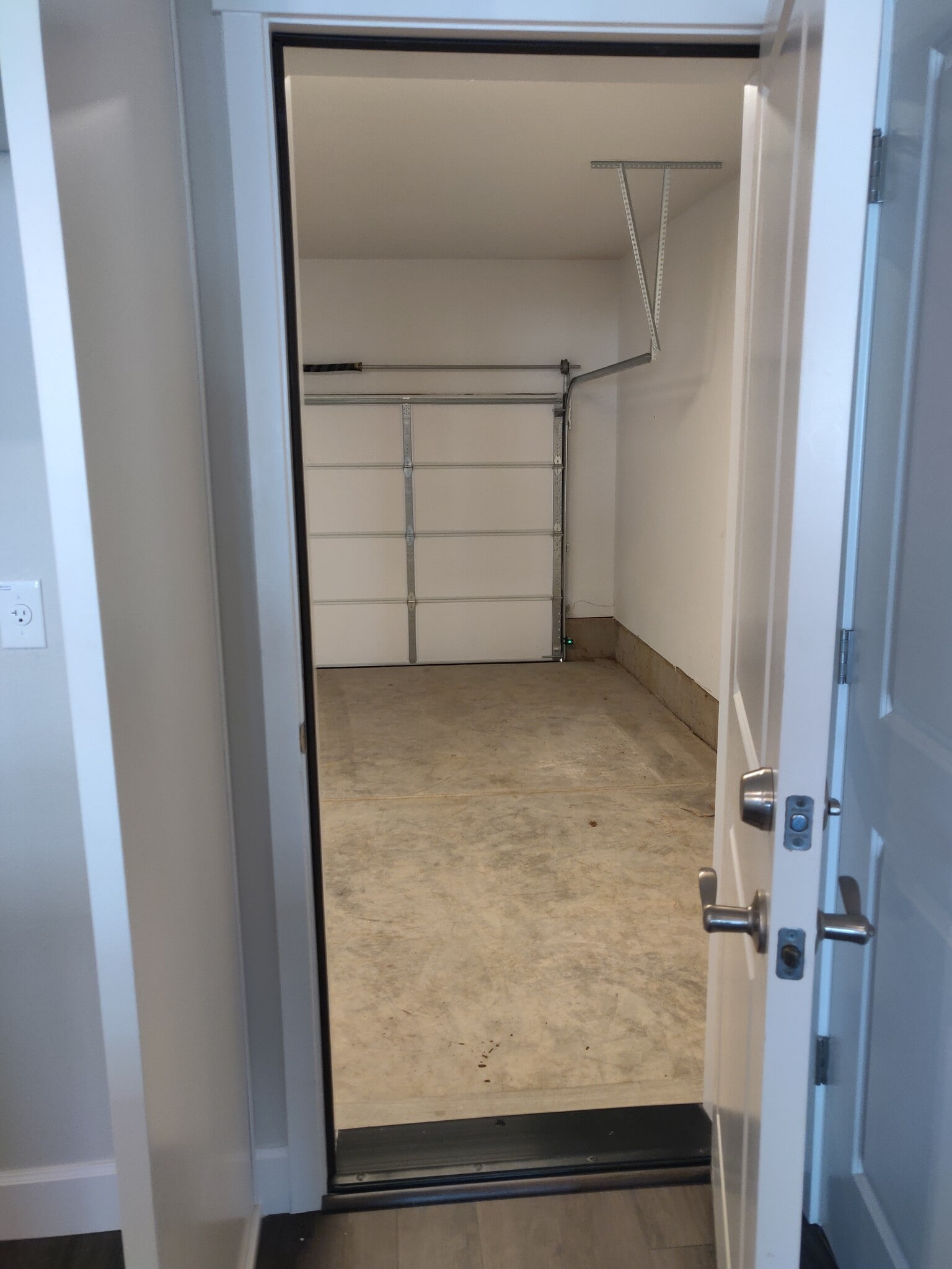 Garage entrance - 3893 SE 81st Ave