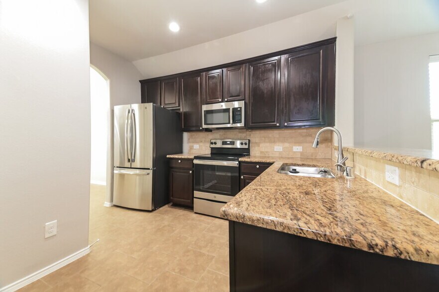 Building Photo - 1513 Applegate Way