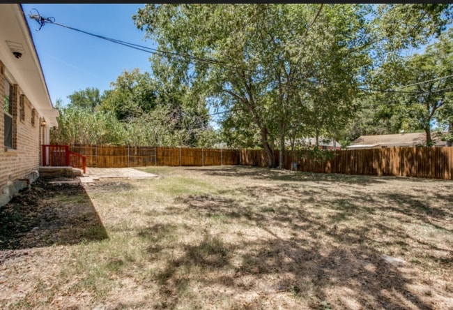 Building Photo - 3401 Sidney Dr