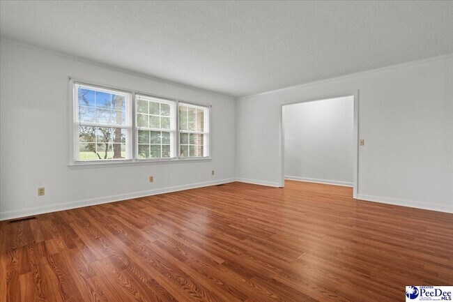 Building Photo - 2223 Camlin Ln