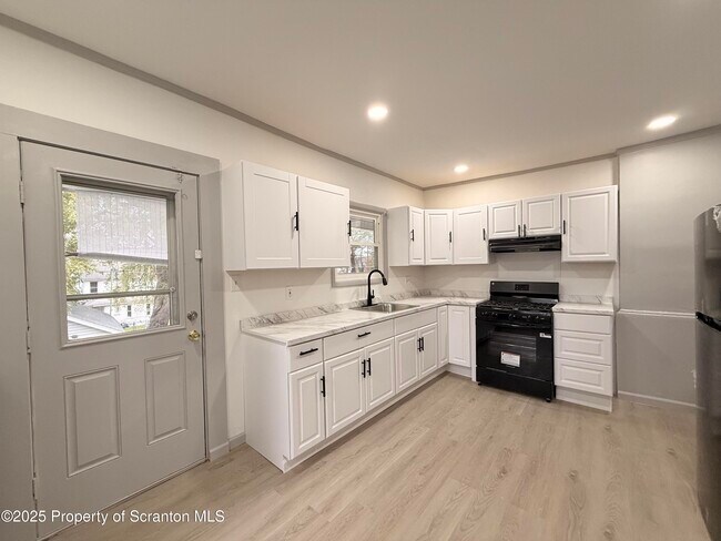 Building Photo - 1220 Dartmouth St