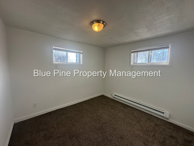 Building Photo - 654 North Boulevard