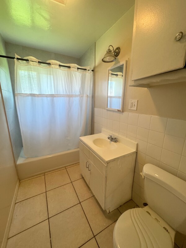 Building Photo - 15938 Cambay St