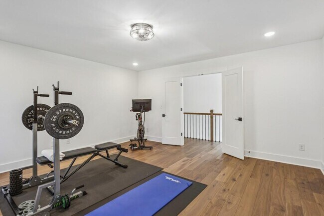 Building Photo - 3346 Kenyon Creek Dr NW