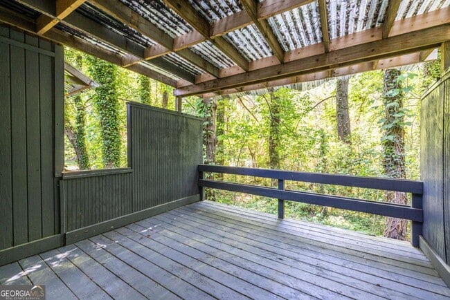 Building Photo - 1010 Mariners Ct