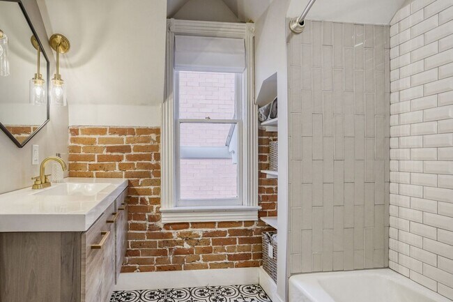 Building Photo - Renovated Historic 4BR Denver Home w/ Private Yard