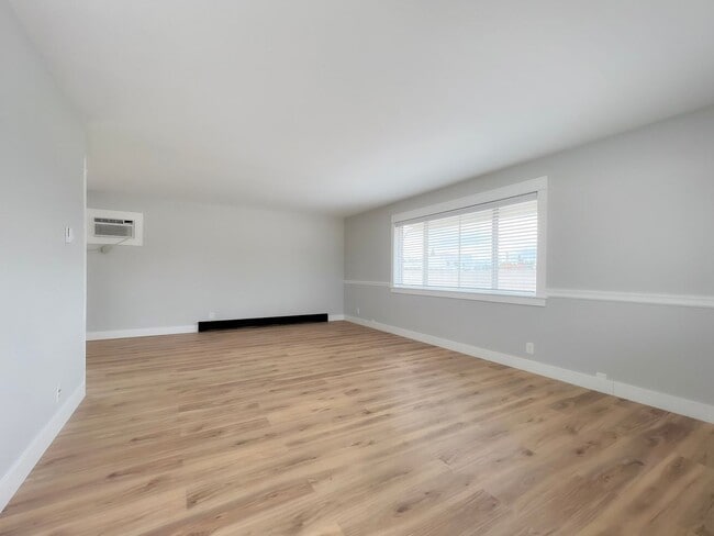 Building Photo - Apply by TODAY and get $1,000 off Move In!