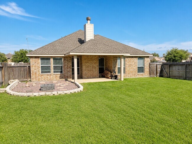 Building Photo - 24914 Rosevale Ct
