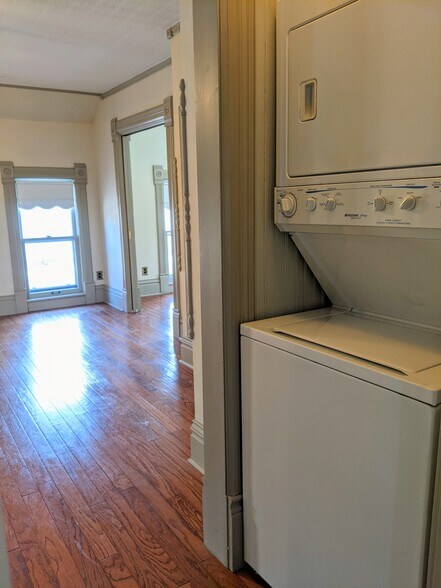 Laundry - 128 S Main St