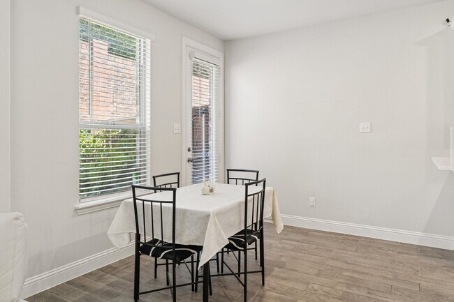 Building Photo - 201 Tortugas Dr