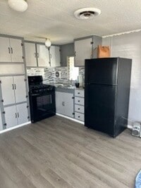 Building Photo - cozy mobile