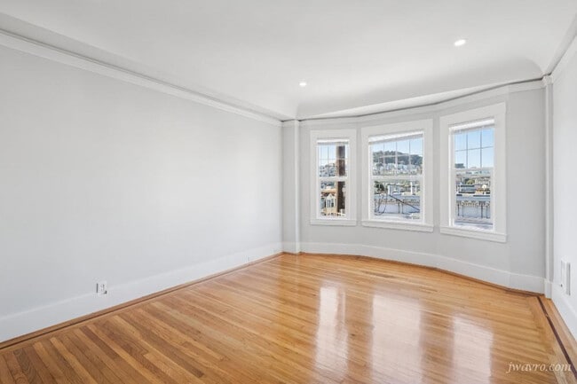 Building Photo - 312 Fillmore St