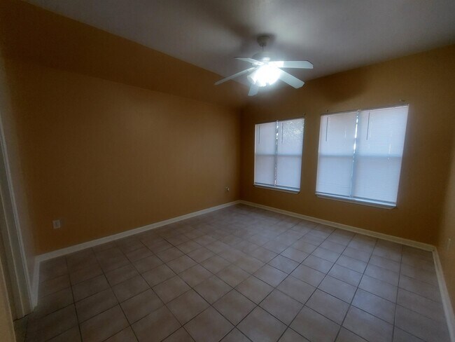 Building Photo - 752 Pecan Ln