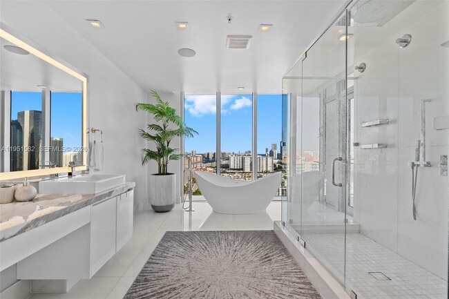 Building Photo - 330 Sunny Isles Blvd