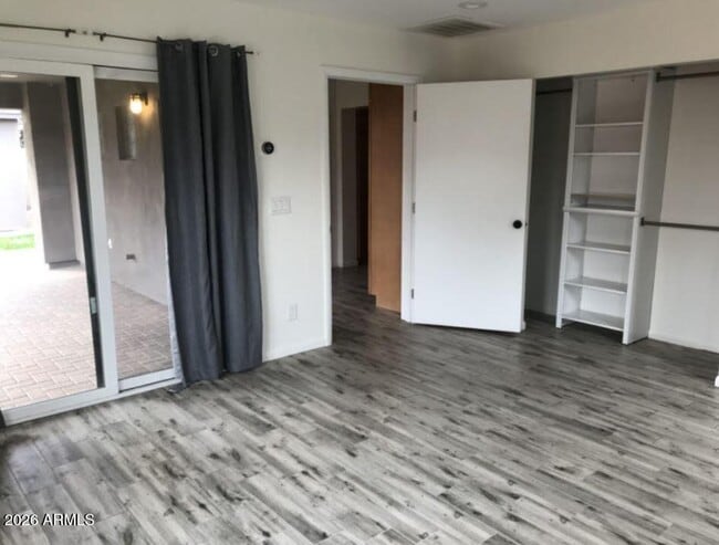 Building Photo - 603 E Solana Dr