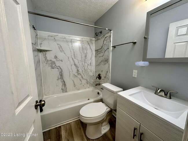 Building Photo - 8908 Blue Bell Dr