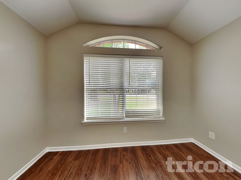 Building Photo - 3126 Lake Breeze Ln