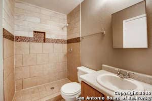 Building Photo - 11 Braches Park