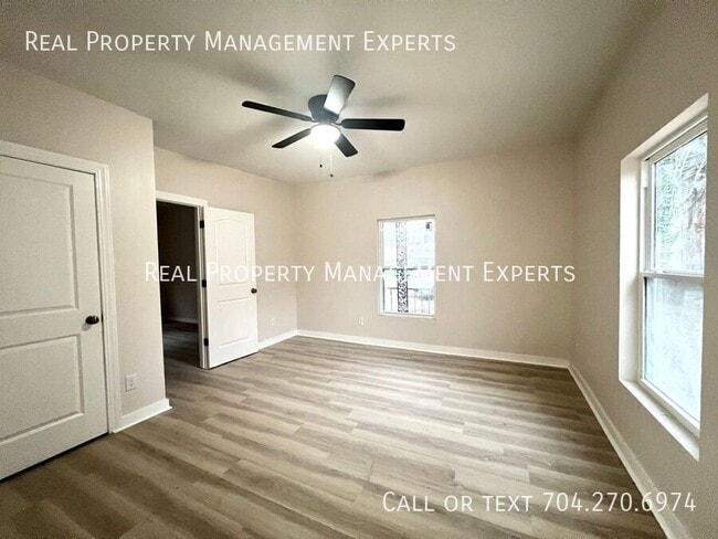 Building Photo - 147 Dixon Cir