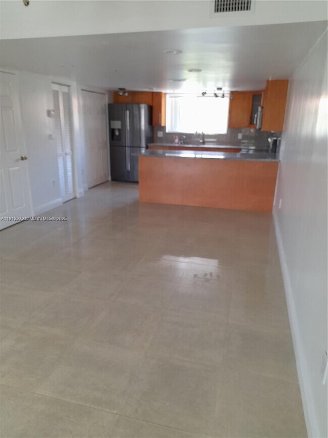 Building Photo - 551 NW 82nd Ave