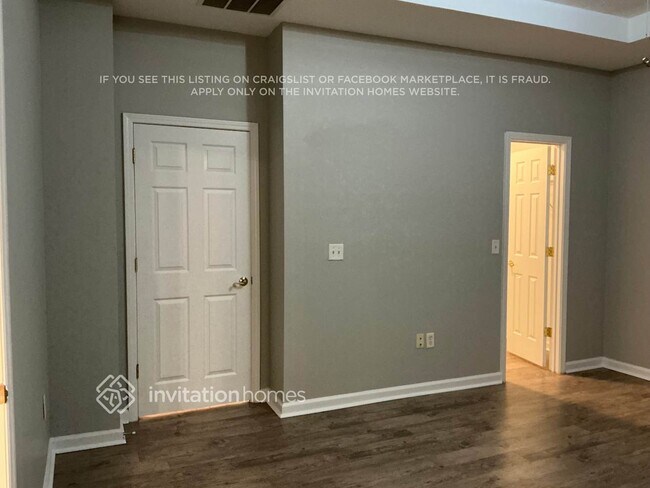 Building Photo - 3826 Westridge Dr