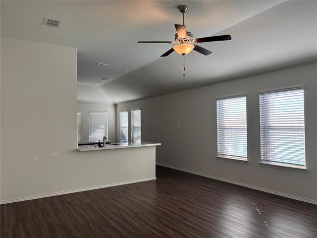 Building Photo - 2105 Alamandine Ave