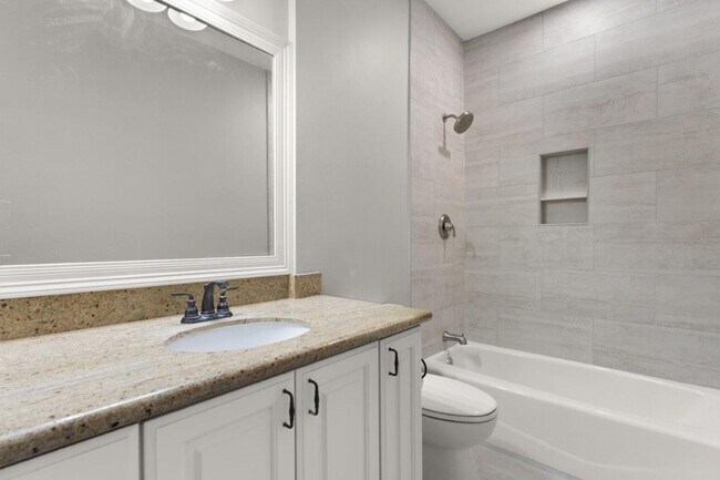 Building Photo - 4150 Primrose Dr