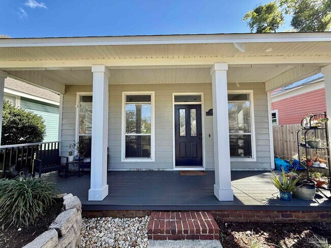 Building Photo - 1313 E Strong St