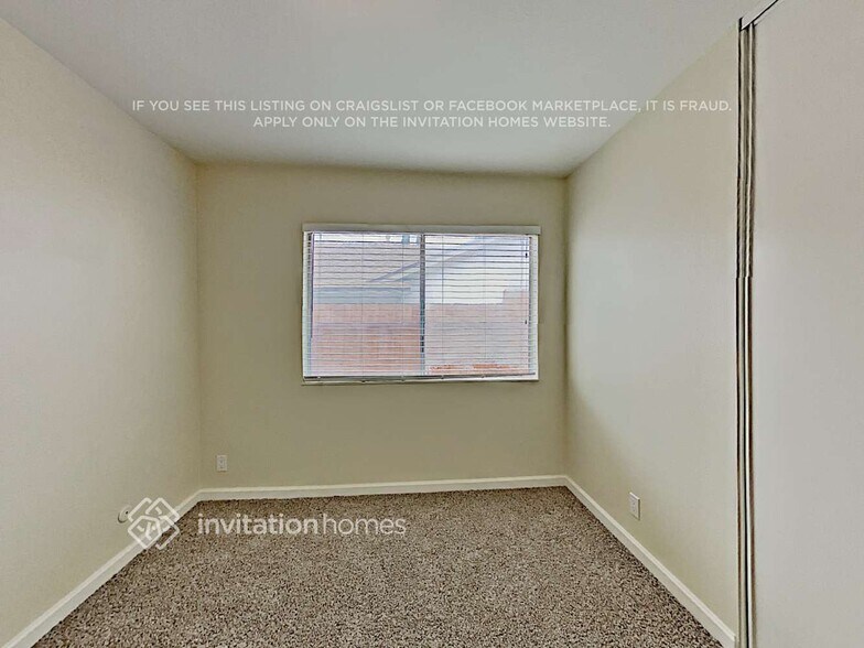 Building Photo - 13481 Laurelhurst Rd