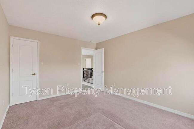 Building Photo - 8523 Waterford Pl NE