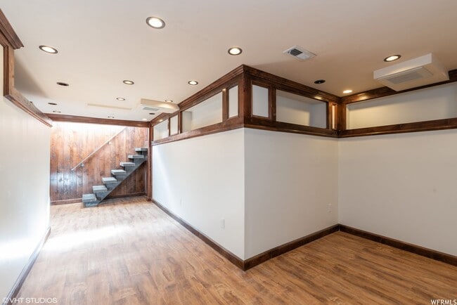 Building Photo - Beautiful Home in Salt Lake Avenues (ABC S...