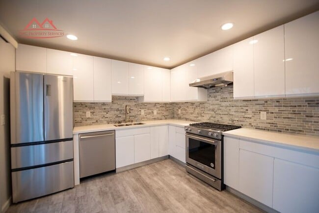 Building Photo - 2135 Hikido Dr