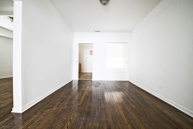 Building Photo - 7254 S University Ave