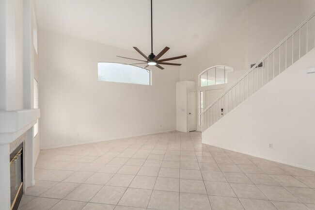 Building Photo - 3 Bedroom / 2.5 bath CORNER Lot in Ahwatukee