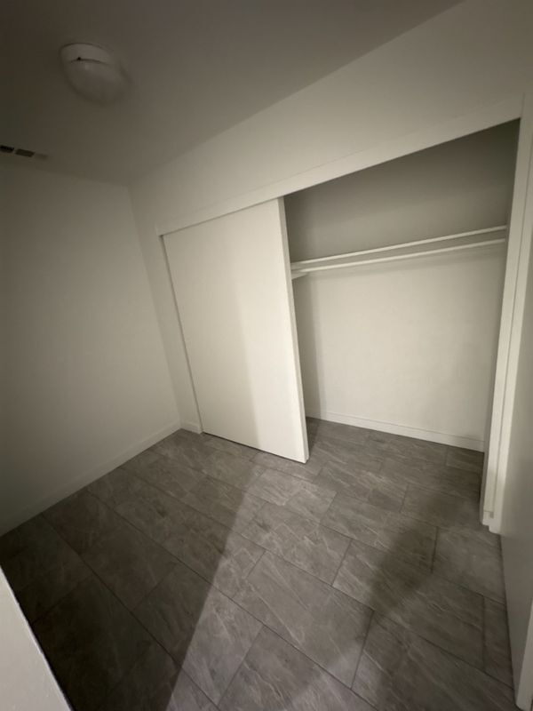 Building Photo - 301 N Tustin Ave