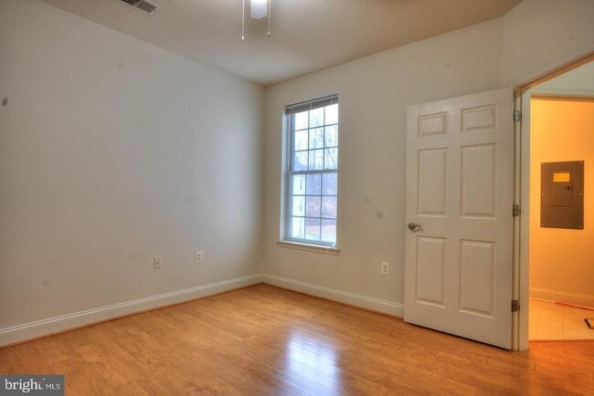 Building Photo - 4805 Mantlewood Way