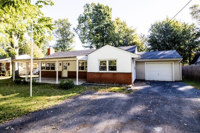 Building Photo - 6491 Clearair Dr