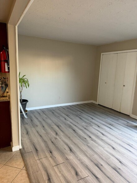 Building Photo - 8 Fireside Ct