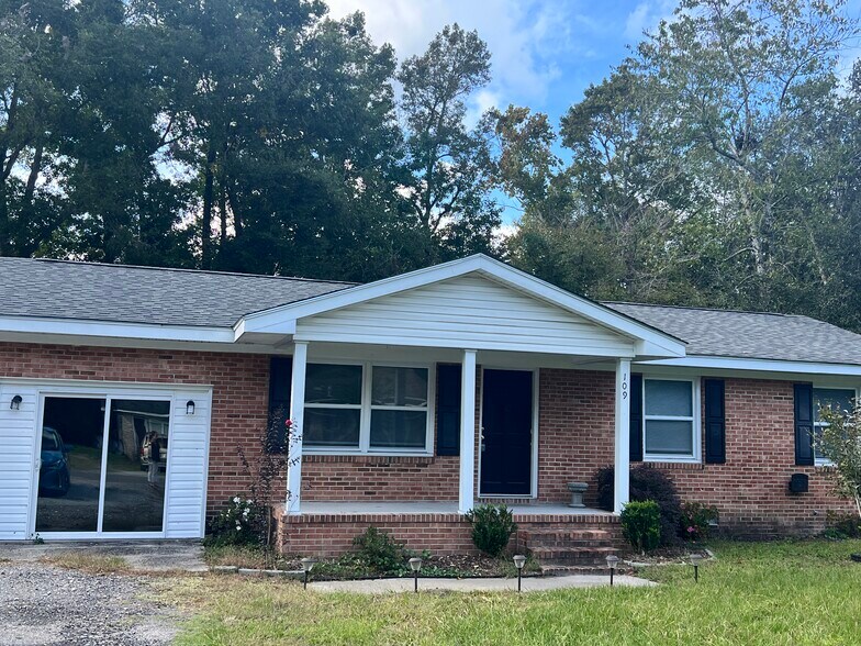 Primary Photo - 109 Shearin Hills Dr
