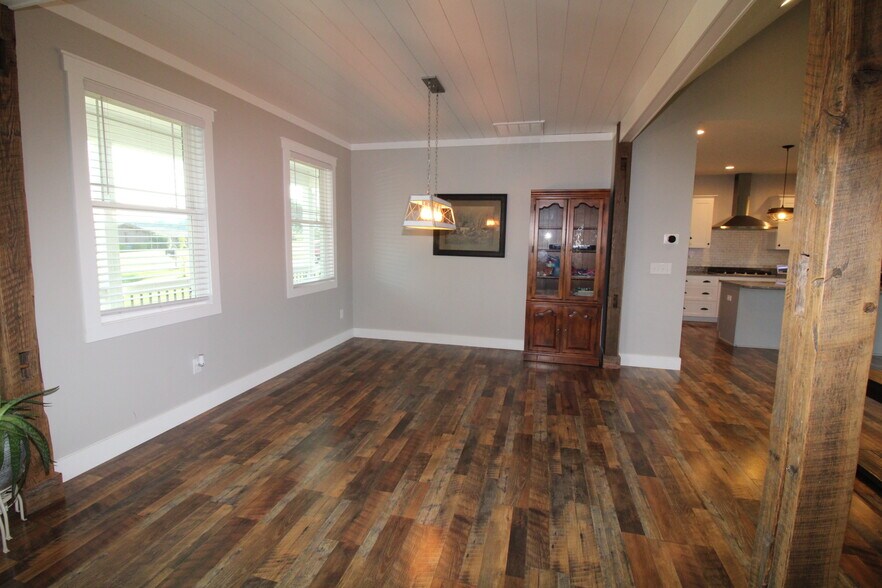Building Photo - 1355 Bear Creek Rd