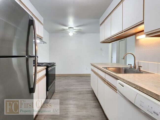 Building Photo - 1255 NW 183rd Ave