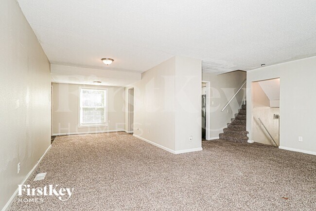 Building Photo - 6680 Foxshire Dr