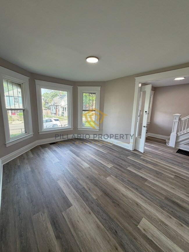 Building Photo - Large 4 bedroom Home in THe Monon Yard Neighborhood, Available NOW!