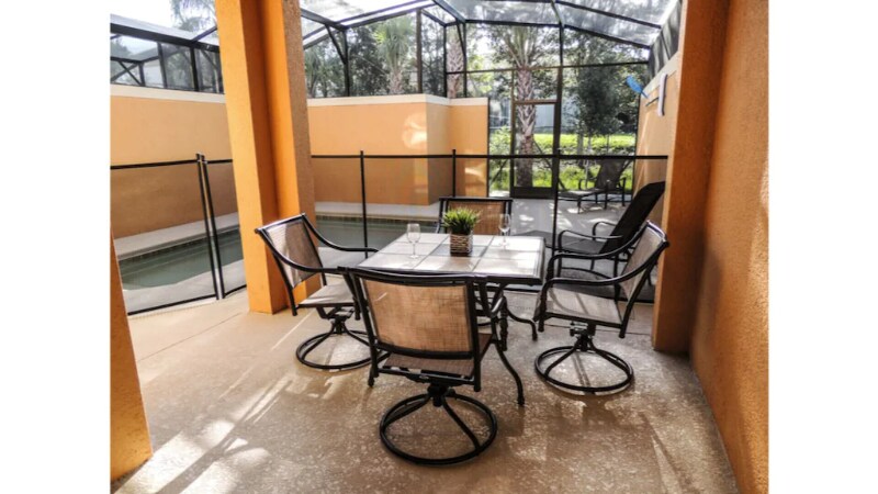 Building Photo - 2945 Banana Palm Dr