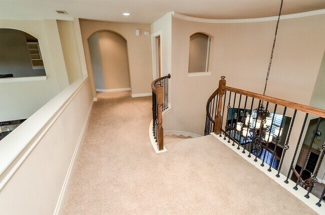 Building Photo - 2239 Monarch Terrace Dr