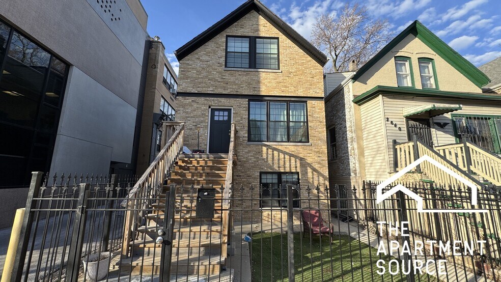 Building Photo - 2642 W Hirsch St