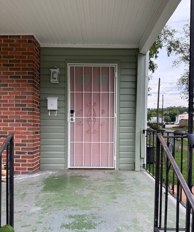 Building Photo - Home for rent in East Lake **ACCEPTS SECTI...