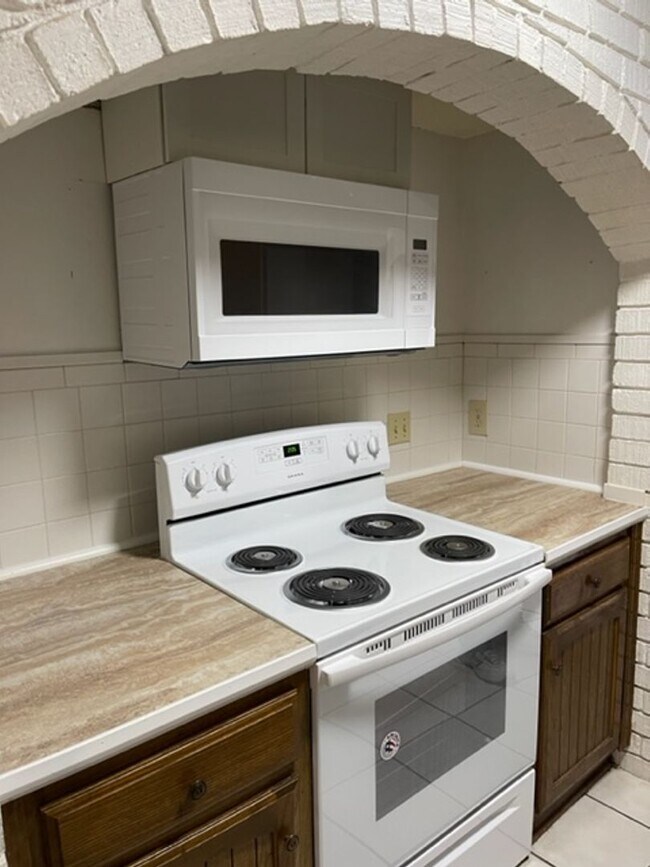 Building Photo - 7815 E 77th Pl
